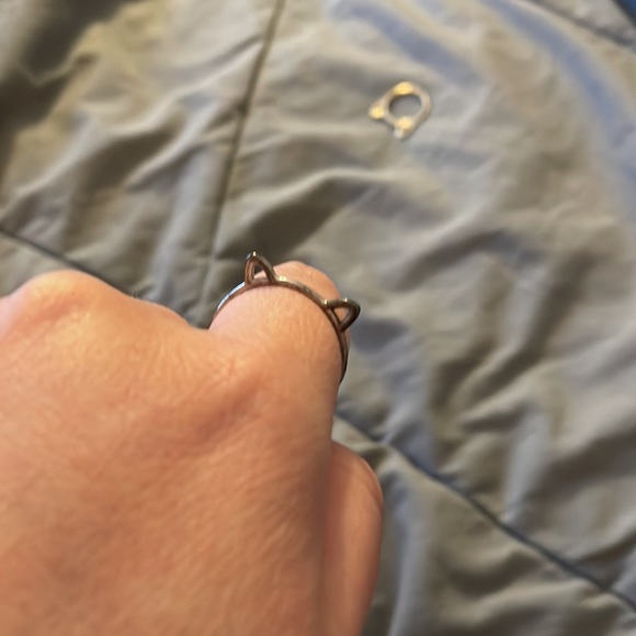 Silver cat ear ring - Picture 2 of 3